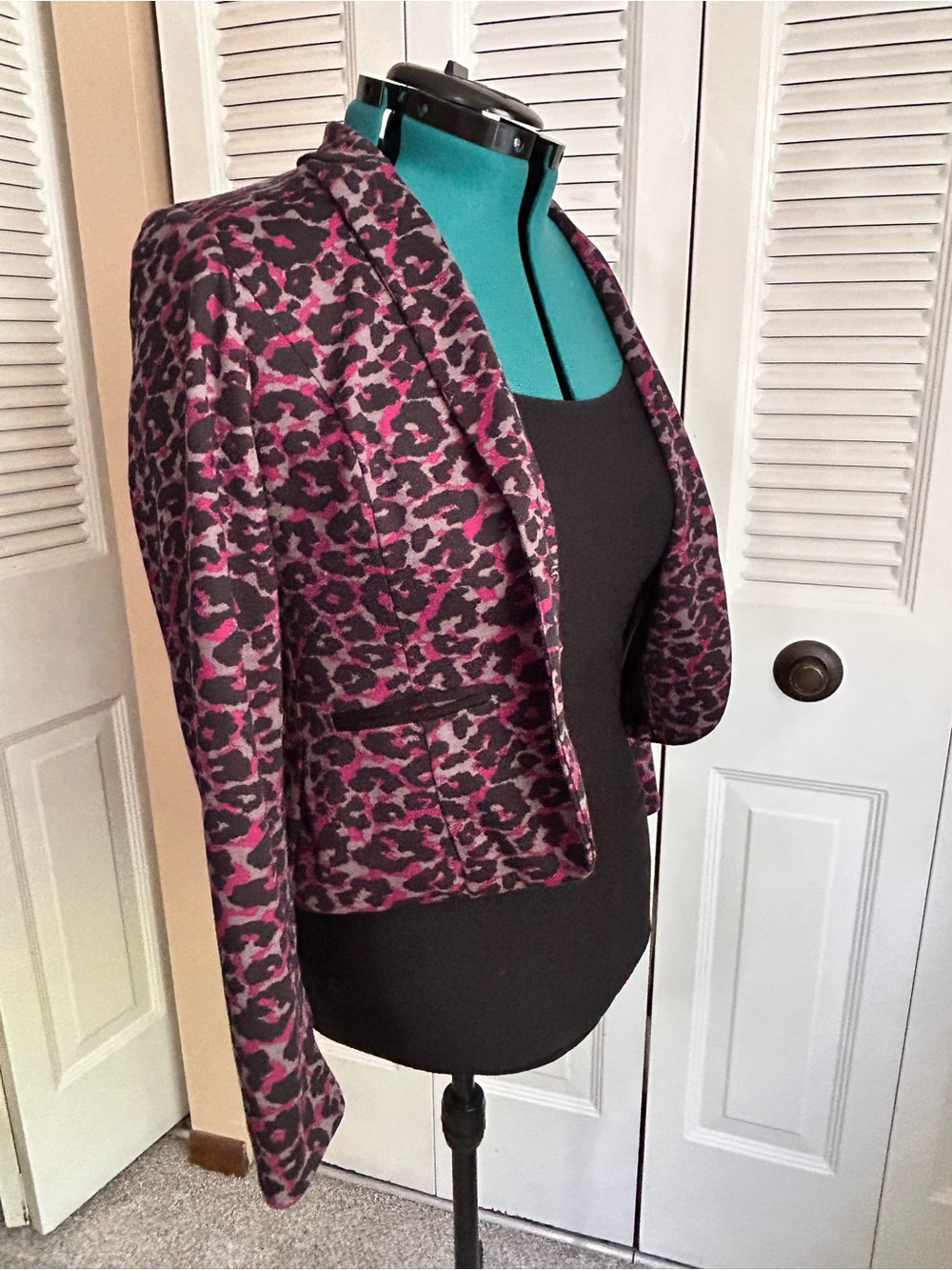 Covington Petite Pink Leopard Print Blazer Animal Print Career Jacket Black Gray